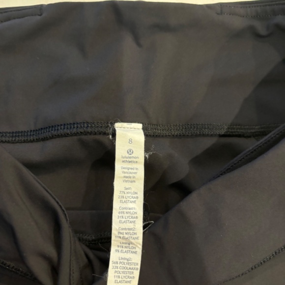 Lulu black leggings with zippers - Picture 3 of 4